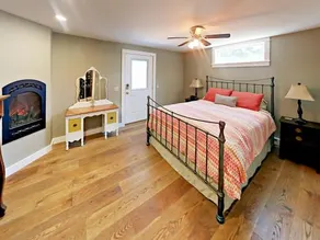 24 Meadow Point Rd Cottage - Image 2