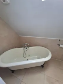 Modern Apartment - Quiet Location - Image 2