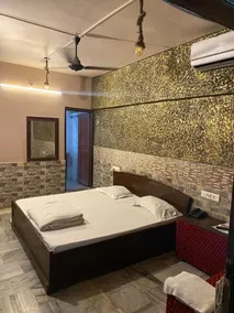 Hotel Kanishka - Image 4