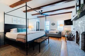 Beaconlight Guest House - Image 4