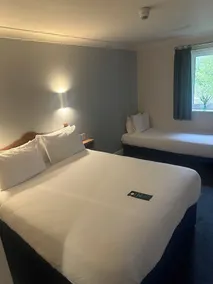 Travelodge Glasgow Cumbernauld - Image 3