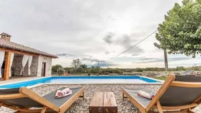 Rustical countryside villa with swimming pool in Sveti Lovre? - Image 4