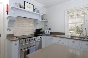 Willoughby Place - Image 3