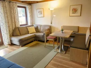Wohnung mit Whirlpool, Sauna und Garten | Perfekt für die Arbeit von Zuhause - Image 4