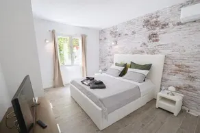 Villa de 300 m au coeur du Luberon au calme sans vis Ã  vis 5 chambres - Image 5