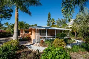 Luci's Sunshine Cottage by RedAwning - Image 1