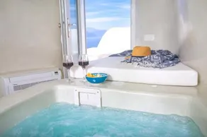 White Suite - Image 3