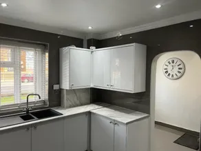 Modern Executive 2-bed Apartment in London - Image 4