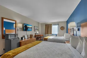 SureStay Hotel by Best Western Spicer - Image 5