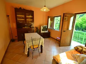 Welcoming Holiday Home in Molazzana with Private Pool - Image 3