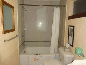 Fountain Motel - Image 3
