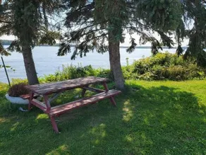Bright Riverfront 3 Bedroom Condo - Image 5