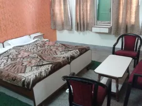 Radiant YMCA Tourist Hostel - Image 4