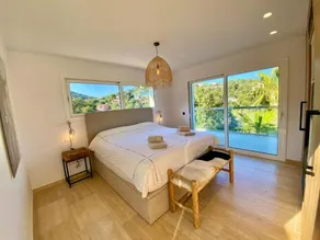 Villa De Oro - Image 4