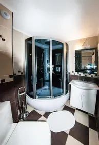 Hotel Blue Night - Image 3