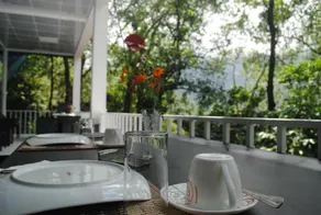 Glass Rooms Accommodations Adam's peak - Image 4
