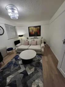 Lovely 2-Bed Apartment In Grays - Image 4