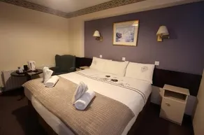 Commercial and Tourist Hotel - Image 2