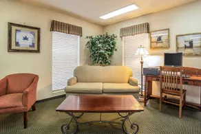 Quality Inn - Image 3