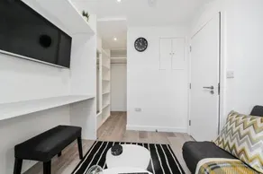 Cosy Apartment in the Heart of the City - Image 3