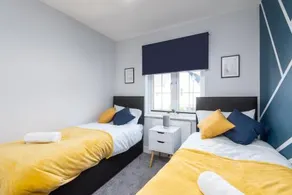 3 Bedroom House Ashford Kent Free Parking Free WiFi Big Monthly Discounts Sleeps 5 Elite Stays UK - Image 4