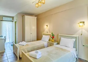 Avli Rooms - Image 5