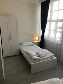 Blue Hotel - Image 3