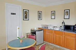 Americas Best Value Inn Gainesville, Tx - Image 3