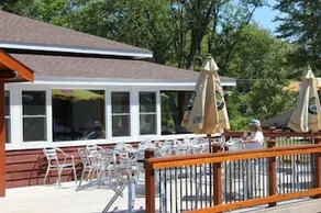 Red Umbrella Inn - Image 4