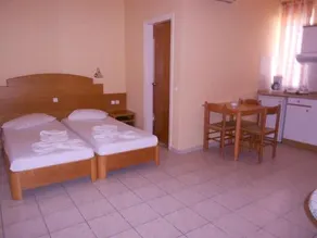 Golden Sand Suites - Image 4