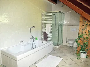 Comfortable holiday home in quiet - Image 4