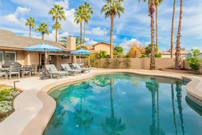 Greenway Park Retreat Al-fresco Living Heated Pool - Image 4