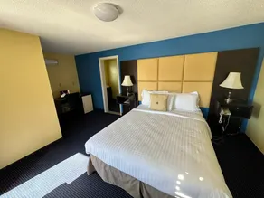 Americas Best Value Inn - North Kingstown - Image 3