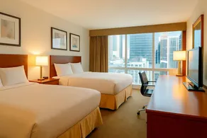 LIC Manhattan View Hotel - Image 4