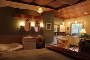 Sea Star Suites - Image 5