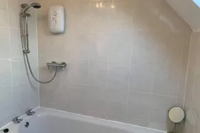 Spacious 2 bed flat in heart of The New Forest - Image 4