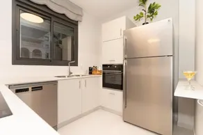 Central and Luxury New 2BR&2Bth - Private Parking - Image 5