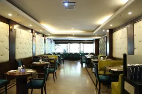 HOTEL ORANGE 35 - Image 2