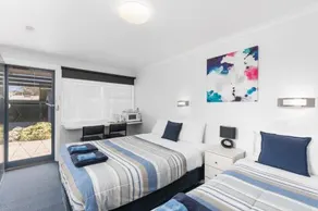 Wattle Grove Villa - Image 4