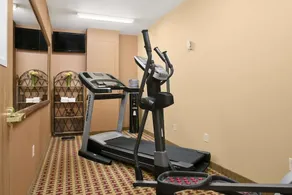Baymont by Wyndham Jacksonville - Image 2