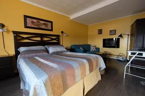 Motel Canadien - Image 3