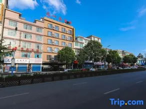 Zhenning Another Spring Hotel - Image 3