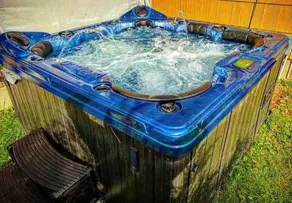 Quiet Suburban Ranch Hot Tub Mins Arpt RIT DWNT - Image 5