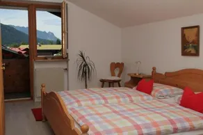 Schlafende Hexe im Buchenwald - Image 4