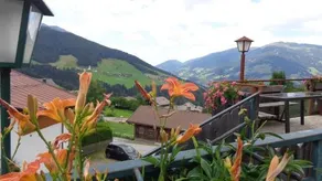Apartment in Kartitsch - Image 2