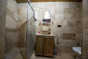 Amor Cave House - Image 5