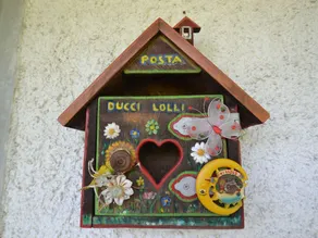 Cozy Holiday Home in Tuscany With Private Garden - Image 4