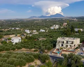 Family Villa Rousa in Rethymno with Pool, BBQ and Kids Area - Image 3