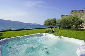 Villa Cappelletta Entire Villa Directly Lake Front With Private Dock 2 - Image 3