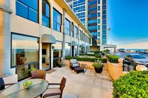 #101 La Jolla Village Oceanfront Holiday Home - Image 3
